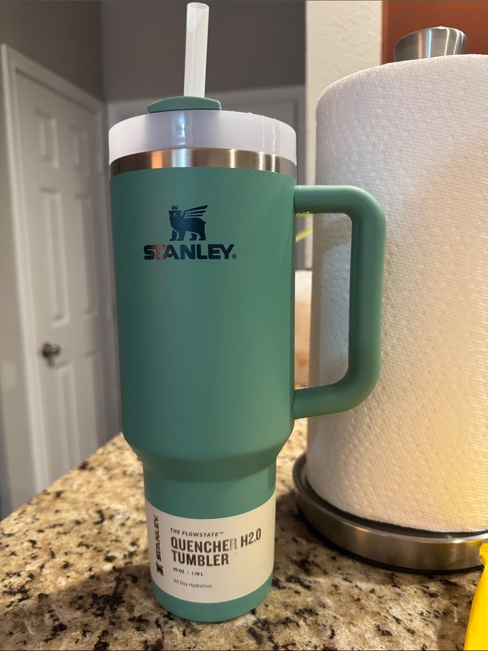 Stanley The FlowState Quencher H2.O Tumbler- 40oz. Spring Green